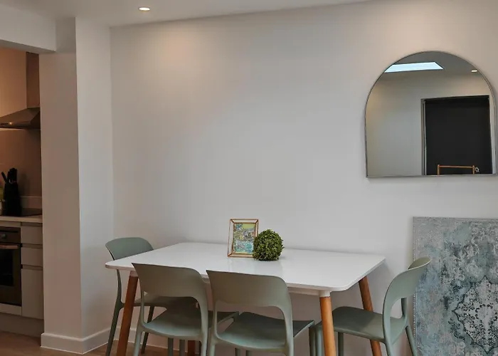 Gated 4 Guests House Free Parking Дом отдыха *