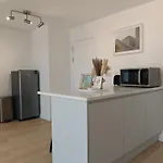 Holiday home Gated 4 Guests House Free Parking