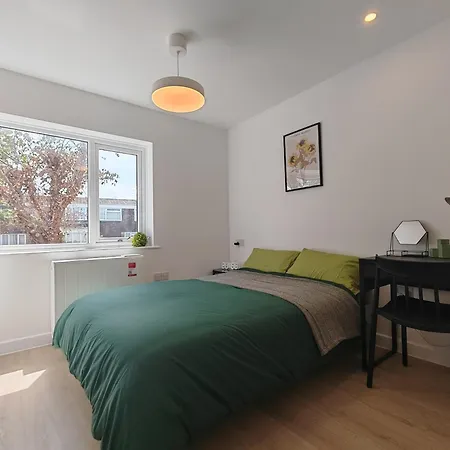 בית נופש Gated 4 Guests House Free Parking