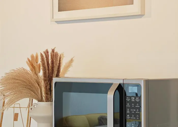 Gated 4 Guests House Free Parking בית נופש בריסטול