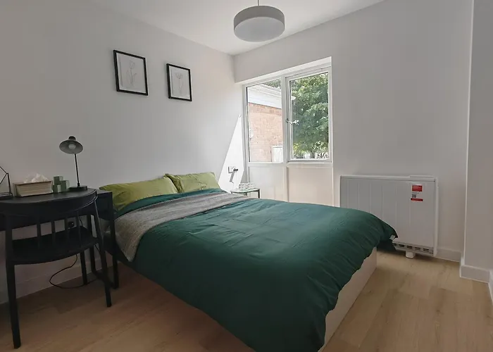 펜션 Gated 4 Guests House Free Parking